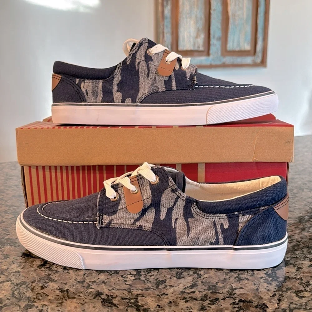 Unionbay men’s navy canvas sneakers NIB 9.5